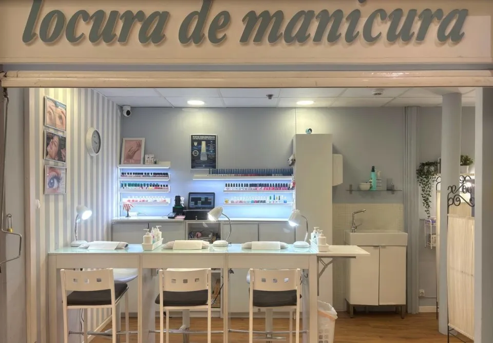 LOCURA DE MANICURA